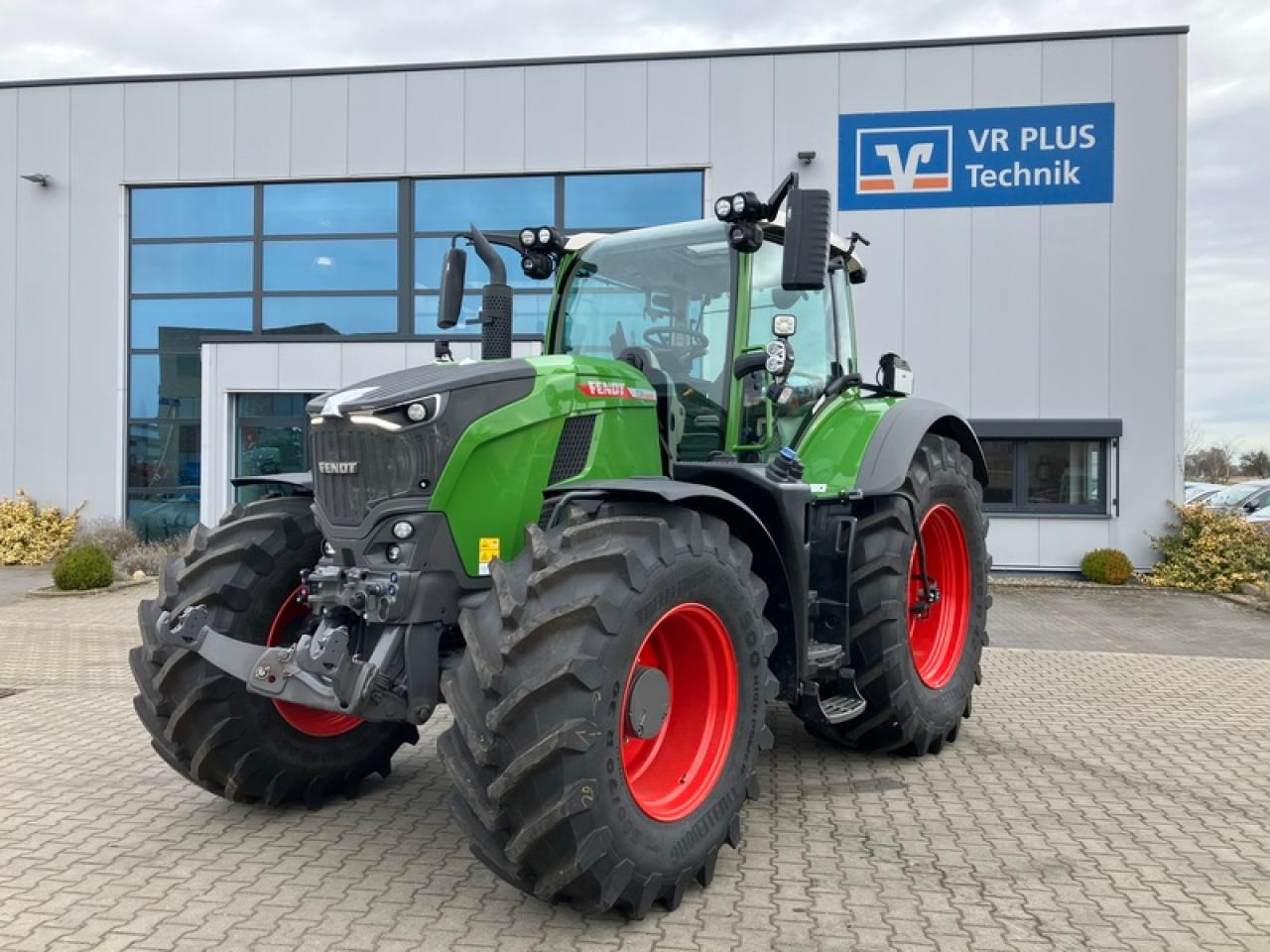 Fendt VARIO 724 GEN7 // RTK // RDA - Traktor: gambar 1 Fendt VARIO 724 GEN7 // RTK // RDA - Traktor: gambar 1