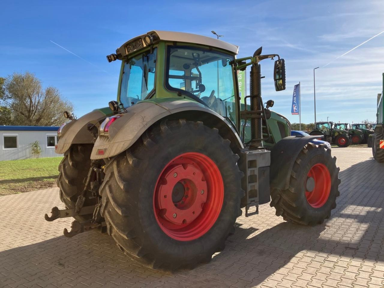 Fendt VARIO 826 - Traktor: gambar 4 Fendt VARIO 826 - Traktor: gambar 4