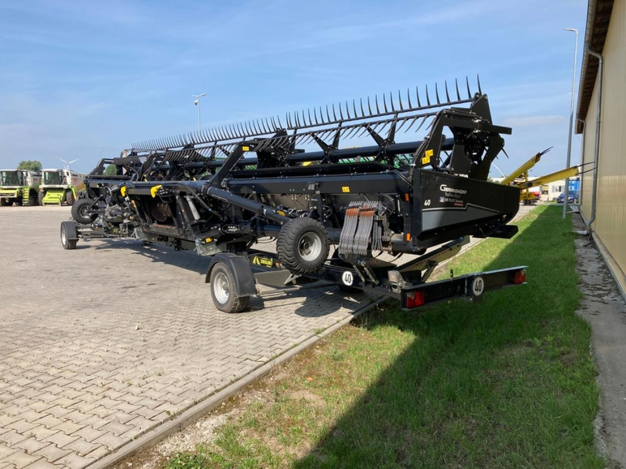 Geringhoff TRUFLEX RAZOR 40FT ZU FENDT IDEAL9 - Header biji-bijian: gambar 2 Geringhoff TRUFLEX RAZOR 40FT ZU FENDT IDEAL9 - Header biji-bijian: gambar 2
