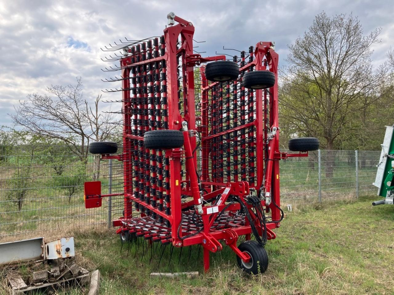 Horsch CURA 12 ST - Mesin pengolahan tanah: gambar 3 Horsch CURA 12 ST - Mesin pengolahan tanah: gambar 3