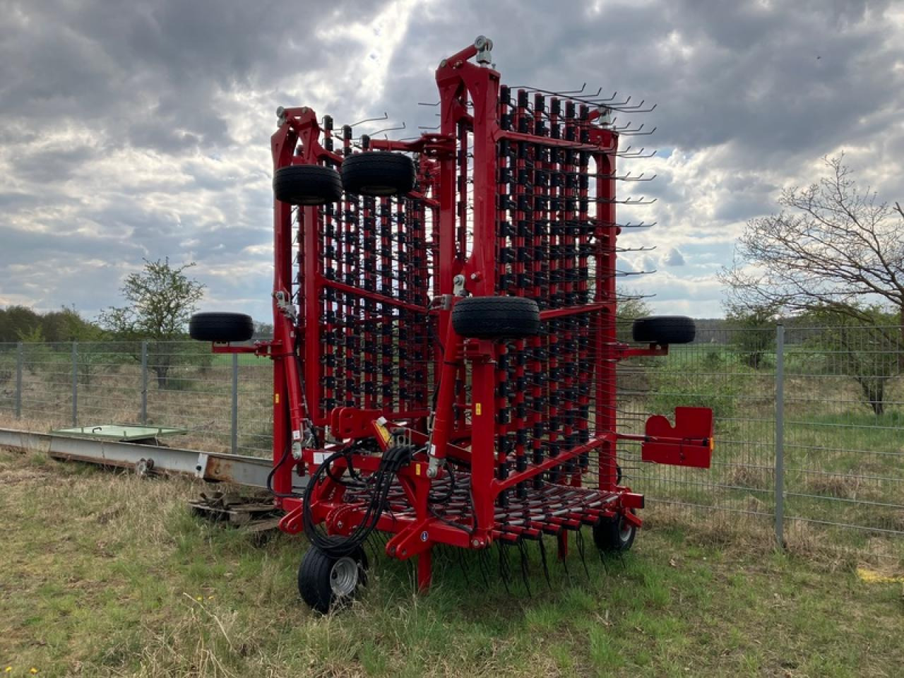 Horsch CURA 12 ST - Mesin pengolahan tanah: gambar 1 Horsch CURA 12 ST - Mesin pengolahan tanah: gambar 1