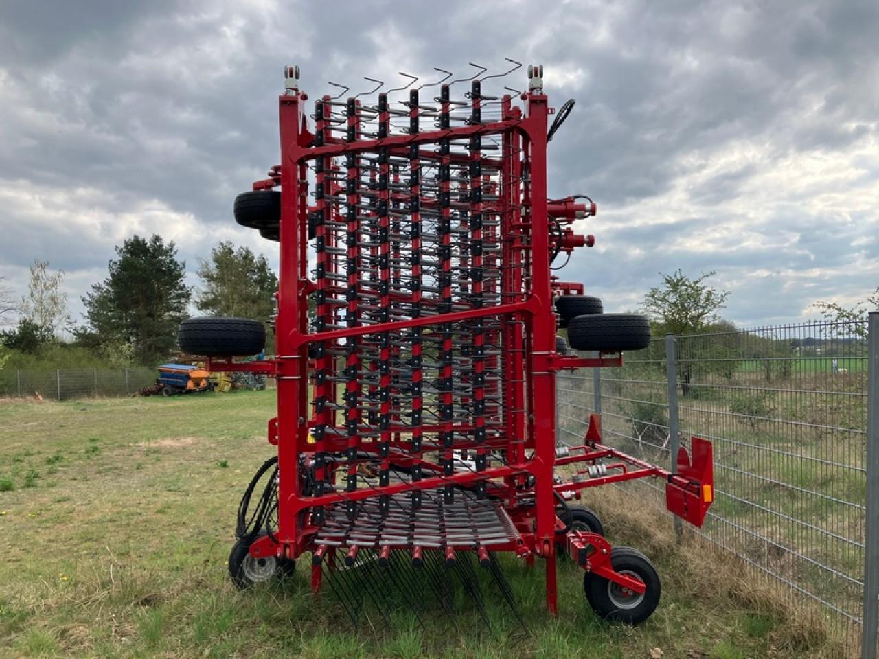 Horsch CURA 12 ST - Mesin pengolahan tanah: gambar 2 Horsch CURA 12 ST - Mesin pengolahan tanah: gambar 2