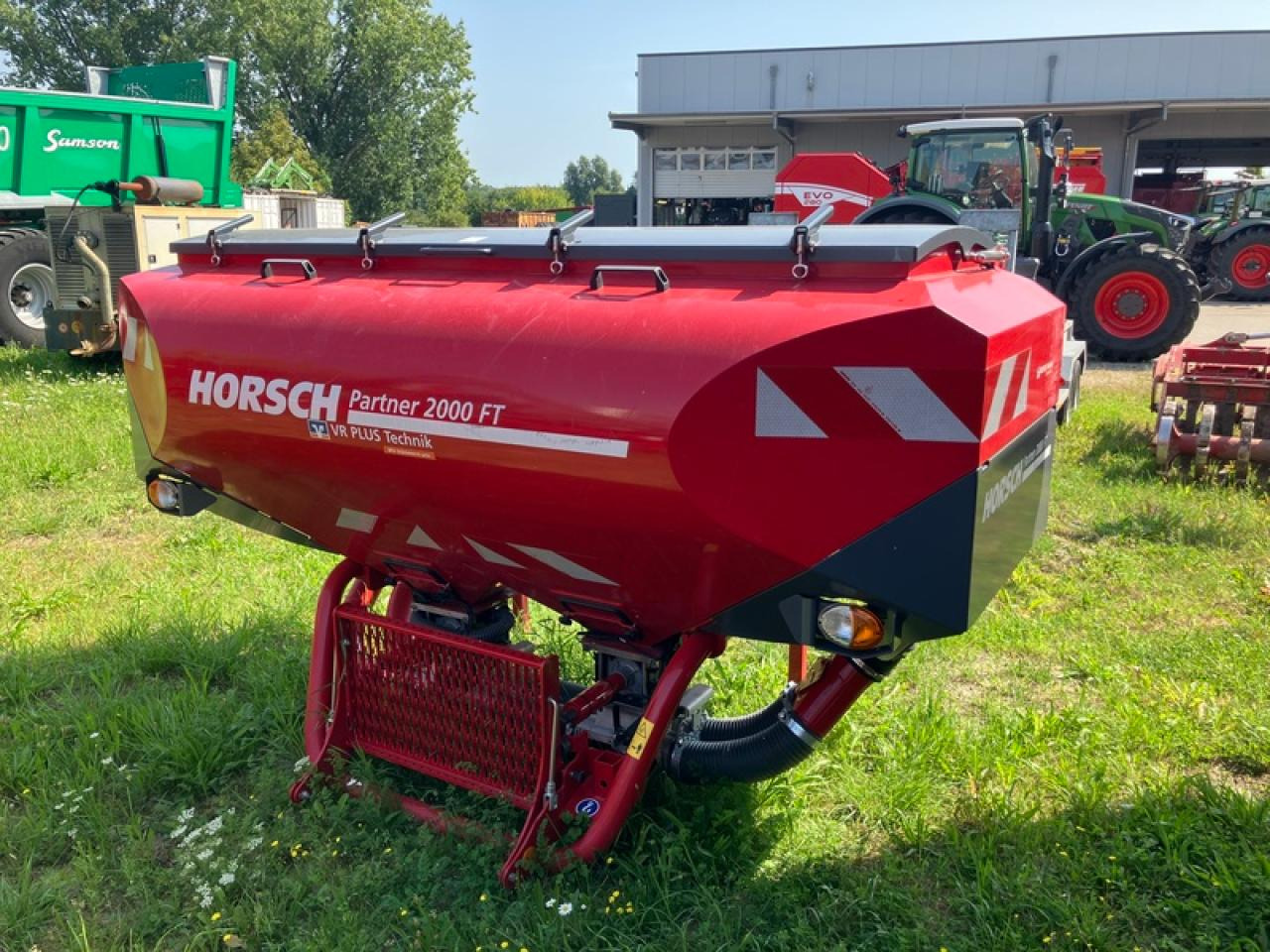 Horsch PARTNER 2000 FRONTTANK - Penyebar pupuk: gambar 1 Horsch PARTNER 2000 FRONTTANK - Penyebar pupuk: gambar 1