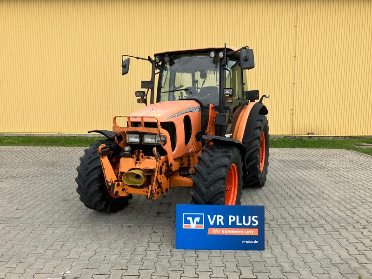 John Deere 5720 - Traktor: gambar 1 John Deere 5720 - Traktor: gambar 1