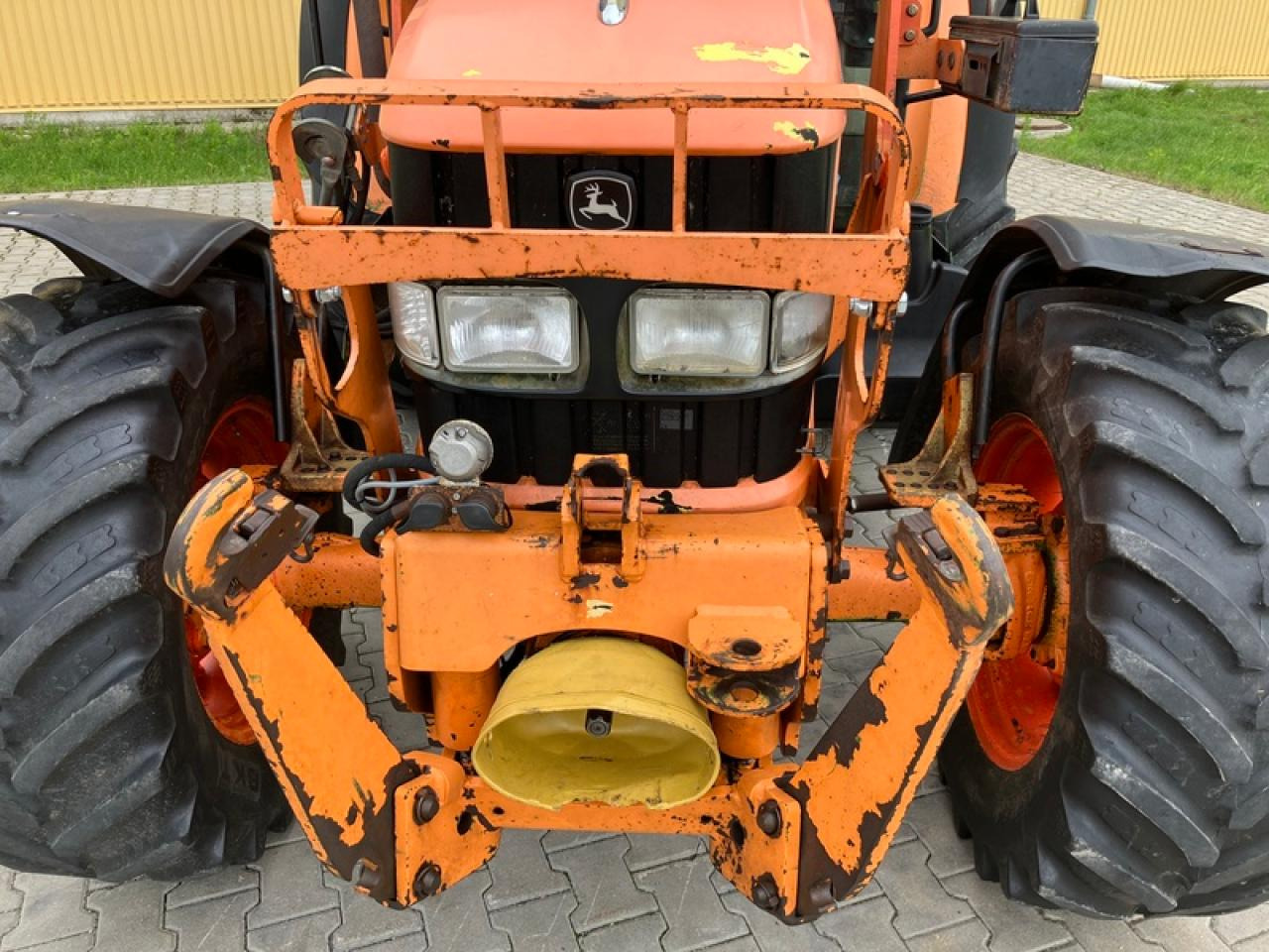 John Deere 5720 - Traktor: gambar 5 John Deere 5720 - Traktor: gambar 5
