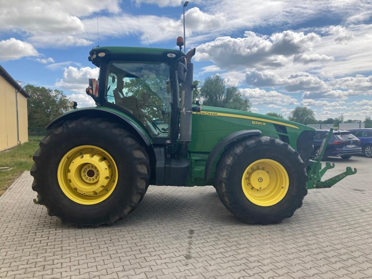 John Deere 8320 R AUTOPOWER - Traktor: gambar 4 John Deere 8320 R AUTOPOWER - Traktor: gambar 4