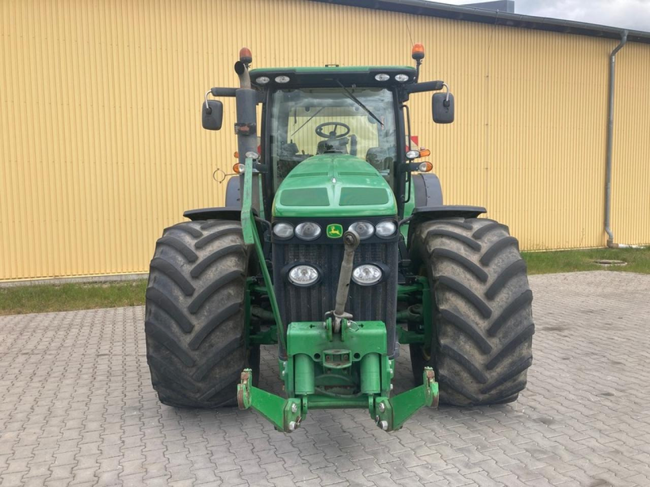 John Deere 8320 R AUTOPOWER - Traktor: gambar 5 John Deere 8320 R AUTOPOWER - Traktor: gambar 5