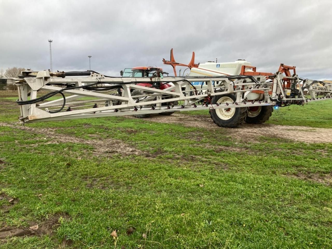 Kuhn OCEANIS 5600 - Penyemprot tertinggal: gambar 3 Kuhn OCEANIS 5600 - Penyemprot tertinggal: gambar 3