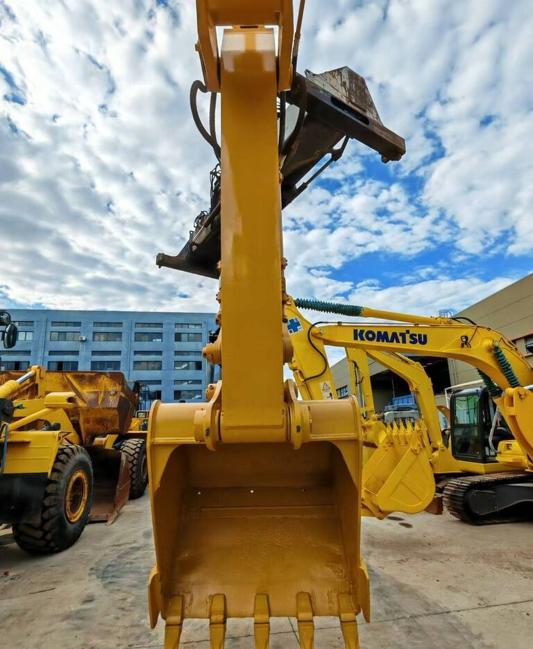 Caterpillar 330BL - Ekskavator perayap: gambar 2 Caterpillar 330BL - Ekskavator perayap: gambar 2