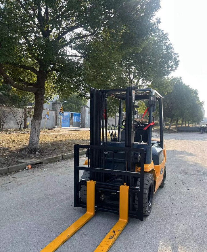 Toyota Made in Japan 7FD30 3ton 5ton 7FD50 for sale - Forklift diesel: gambar 3 Toyota Made in Japan 7FD30 3ton 5ton 7FD50 for sale - Forklift diesel: gambar 3