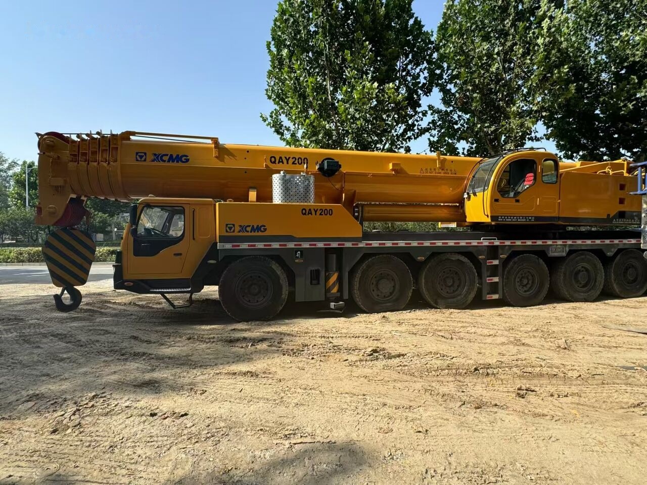 XCMG QAY200 200ton - Derek bergerak: gambar 1 XCMG QAY200 200ton - Derek bergerak: gambar 1
