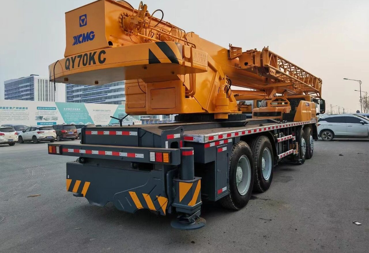 XCMG QY25K QY30K QY70K QY70KC truck crane - Derek bergerak: gambar 2 XCMG QY25K QY30K QY70K QY70KC truck crane - Derek bergerak: gambar 2