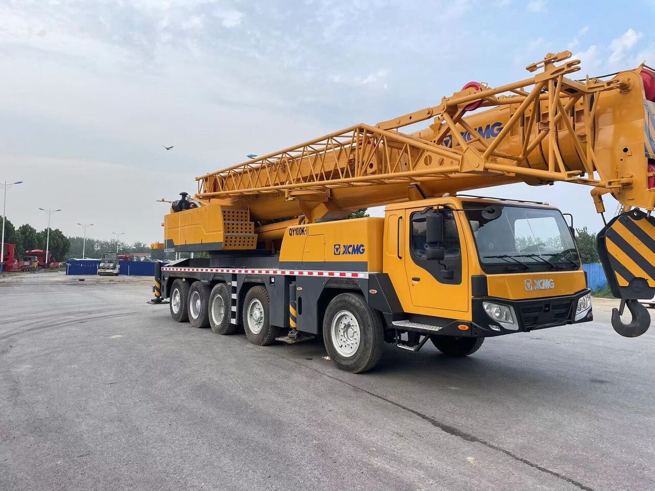 XCMG QY90K QY100K-II 90T 100T 90ton 100ton 80 70 50 - Derek bergerak: gambar 1 XCMG QY90K QY100K-II 90T 100T 90ton 100ton 80 70 50 - Derek bergerak: gambar 1