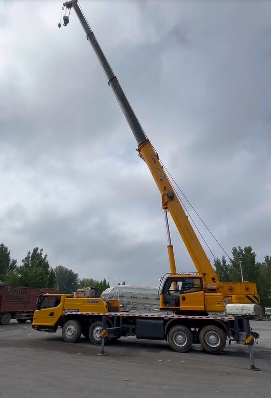 XCMG XCT35 QY35K 35T 35ton 30 50 70 80 100 - Derek bergerak: gambar 2 XCMG XCT35 QY35K 35T 35ton 30 50 70 80 100 - Derek bergerak: gambar 2