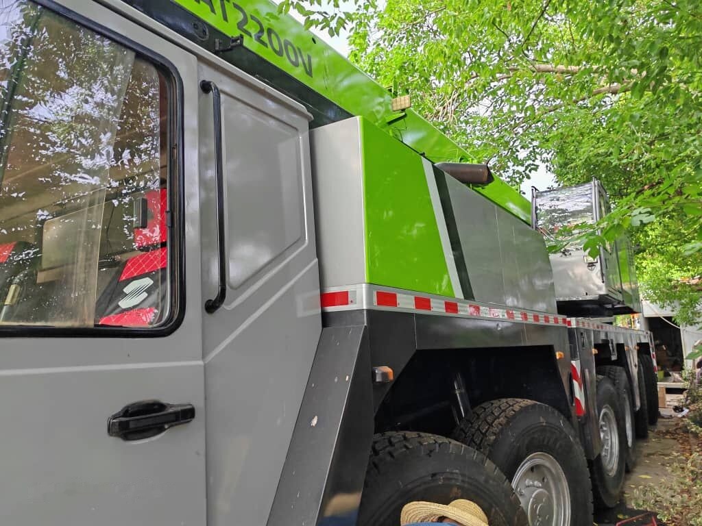 Leasing Zoomlion ZAT2200V Zoomlion ZAT2200V: gambar 8 Leasing Zoomlion ZAT2200V Zoomlion ZAT2200V: gambar 8