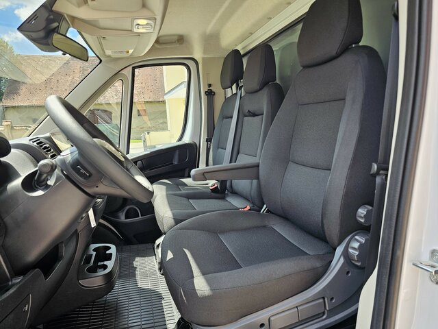 FIAT Ducato 35 MAXI 180 Pritsche Plane LBW BÄR AHK - Van dengan terpal samping: gambar 2 FIAT Ducato 35 MAXI 180 Pritsche Plane LBW BÄR AHK - Van dengan terpal samping: gambar 2