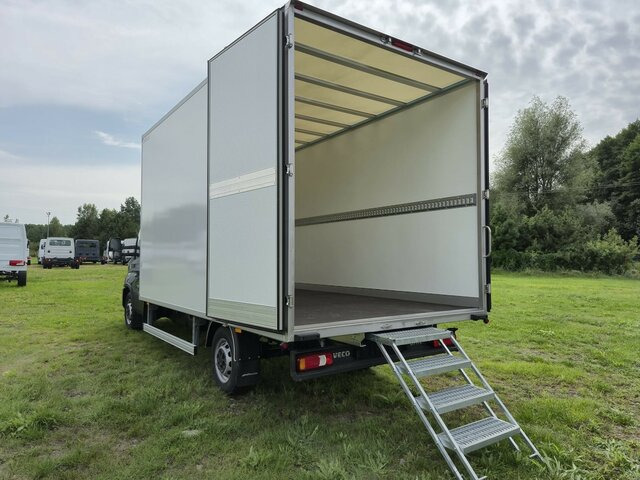 IVECO Daily 35S18 3.0 Koffer Voll-LED Navigation - Van box: gambar 2 IVECO Daily 35S18 3.0 Koffer Voll-LED Navigation - Van box: gambar 2