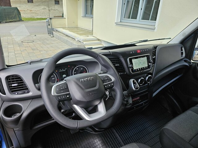 IVECO Daily 35S18HA8 3.0 Koffer Hi-Matic AHK Tacho... - Van box: gambar 4 IVECO Daily 35S18HA8 3.0 Koffer Hi-Matic AHK Tacho... - Van box: gambar 4