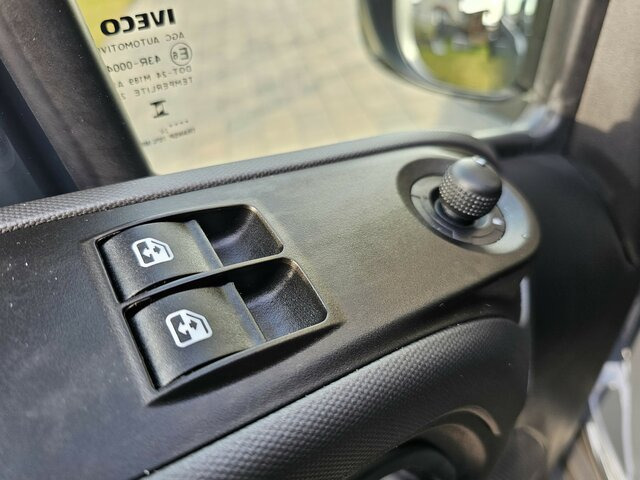 IVECO Daily 35S18HA8V DOKA Snoeks Mixto Hi-Matic 16m³ - Van panel, Van kombi: gambar 3 IVECO Daily 35S18HA8V DOKA Snoeks Mixto Hi-Matic 16m³ - Van panel, Van kombi: gambar 3
