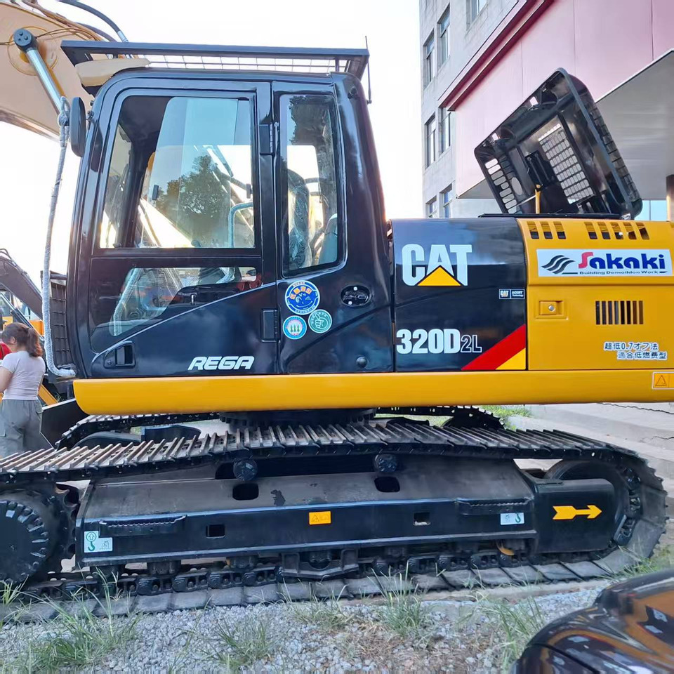 CAT 320D2L Excavator - Ekskavator perayap: gambar 2 CAT 320D2L Excavator - Ekskavator perayap: gambar 2