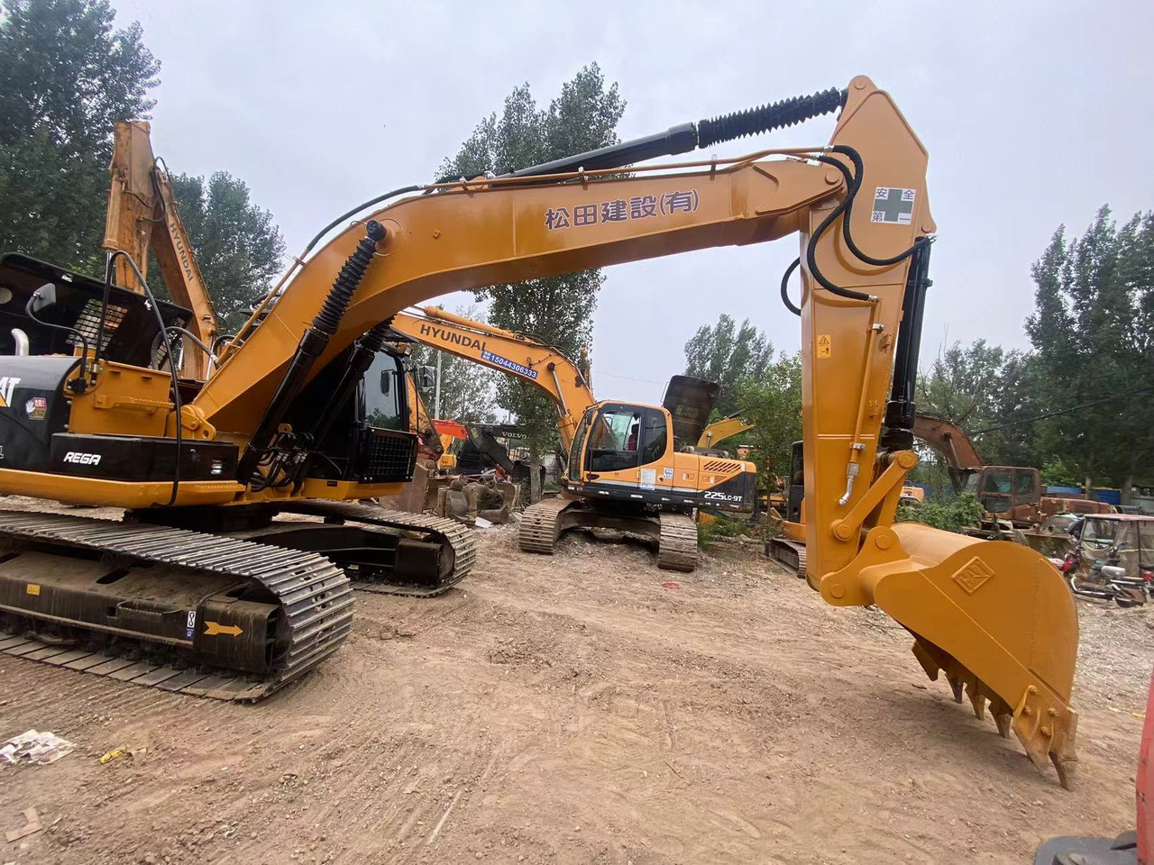CAT 320DL Excavator - Ekskavator perayap: gambar 2 CAT 320DL Excavator - Ekskavator perayap: gambar 2