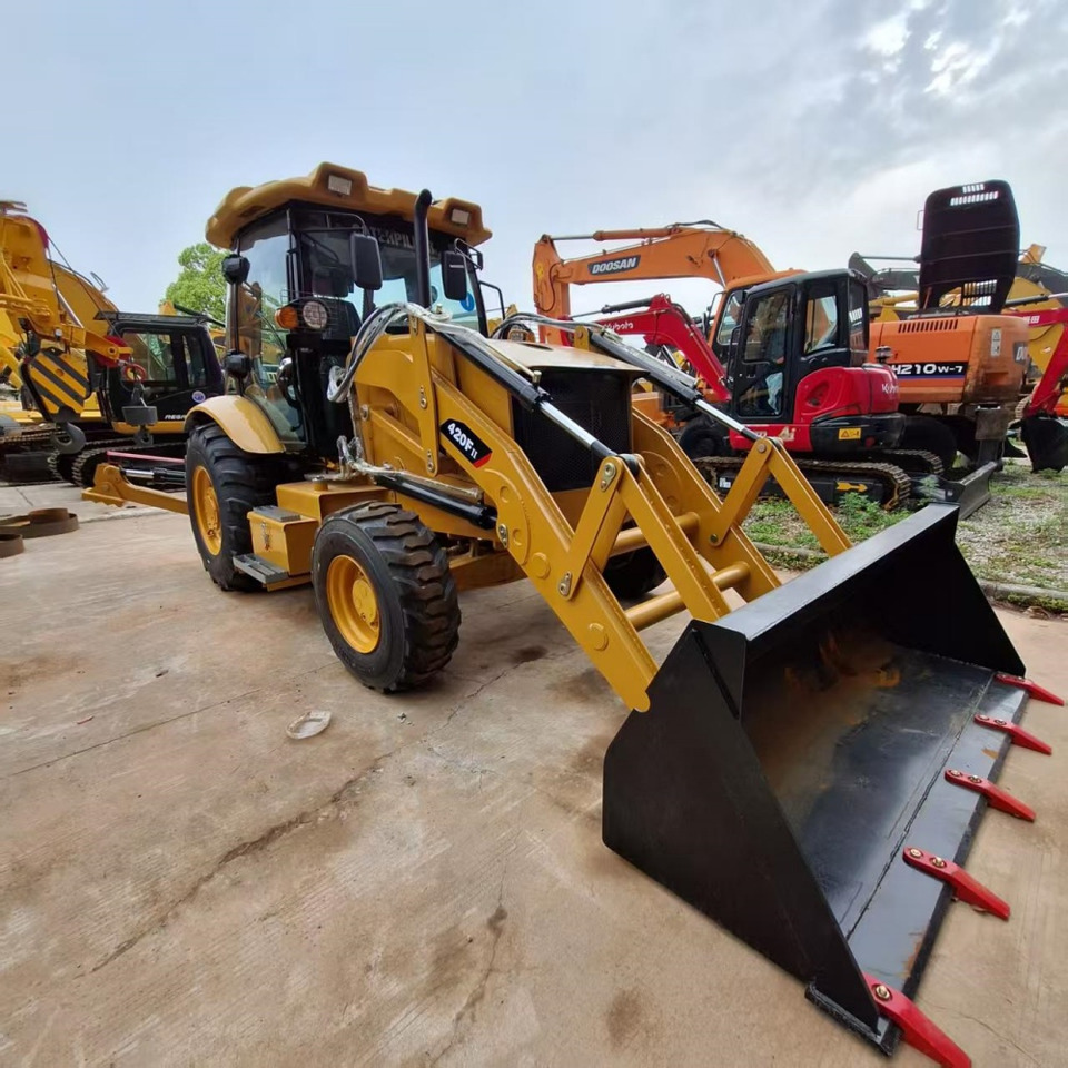 CAT 420F Backhoe Loader - Backhoe loader: gambar 1 CAT 420F Backhoe Loader - Backhoe loader: gambar 1