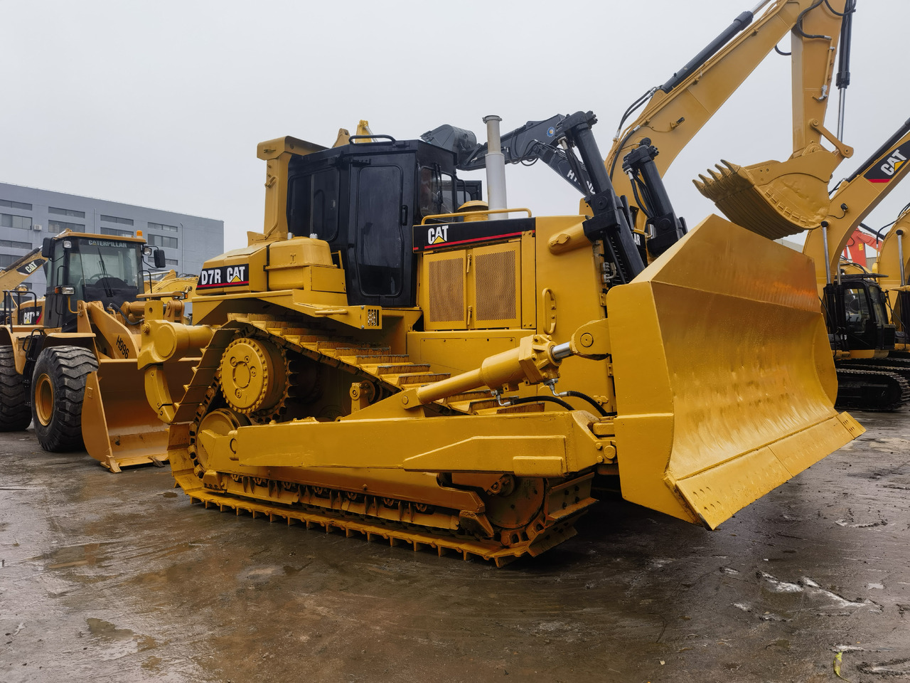 CAT D7R Bulldozer - Bulldozer: gambar 4 CAT D7R Bulldozer - Bulldozer: gambar 4