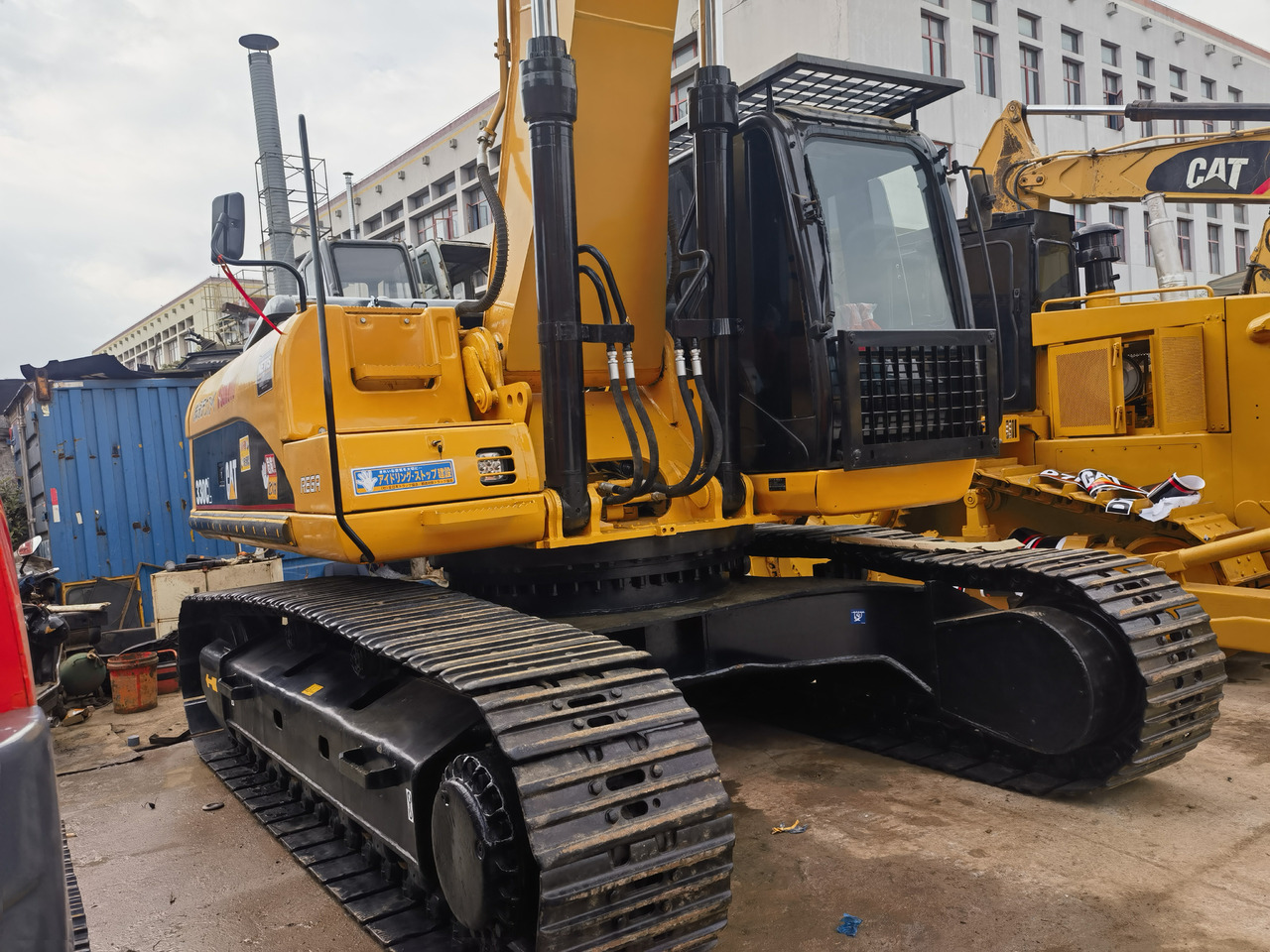 CATERPILLAR 330 C - Ekskavator perayap: gambar 4 CATERPILLAR 330 C - Ekskavator perayap: gambar 4