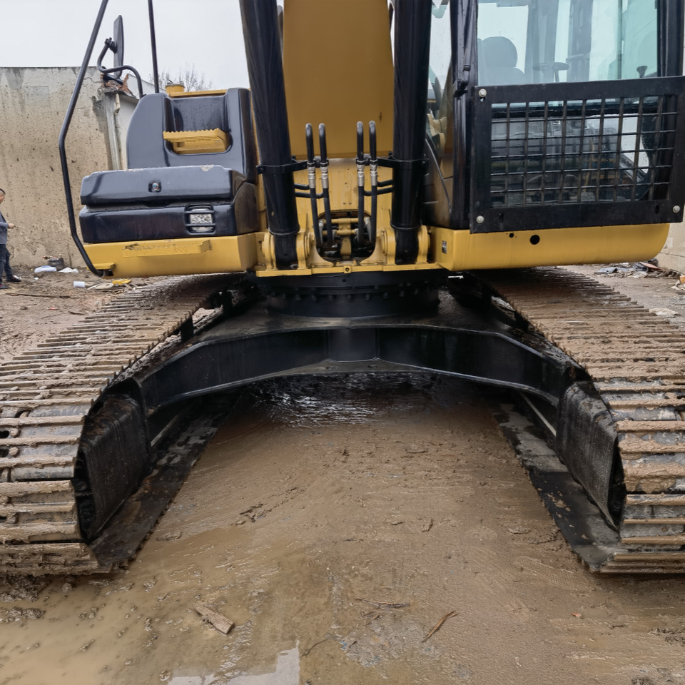CATERPILLAR CAT 325D Excavator - Ekskavator perayap: gambar 5 CATERPILLAR CAT 325D Excavator - Ekskavator perayap: gambar 5