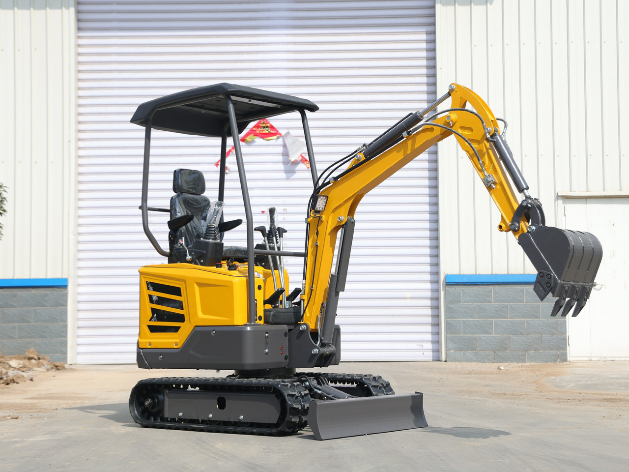 CHINA Mini digger 1.5 ton excavator - Ekskavator mini: gambar 4 CHINA Mini digger 1.5 ton excavator - Ekskavator mini: gambar 4