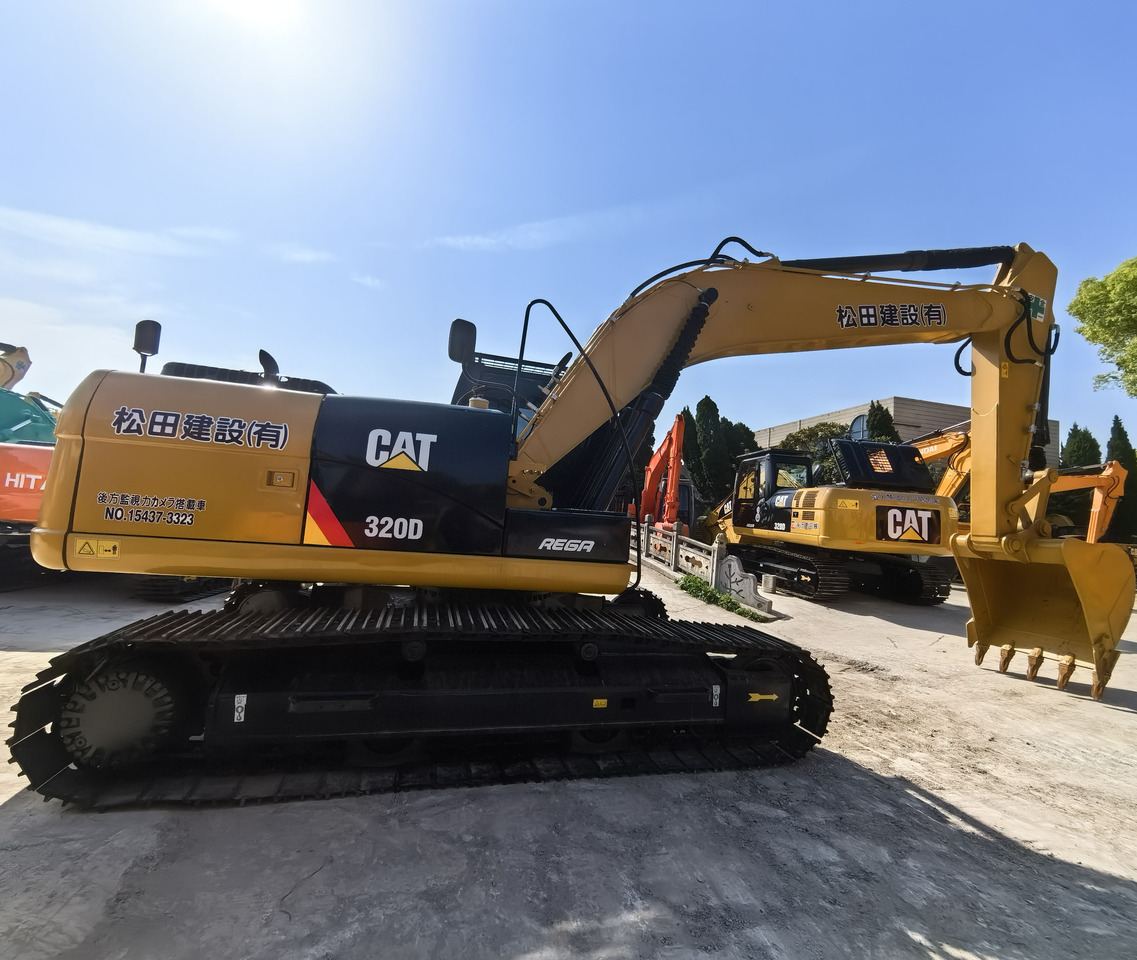 Caterpillar 320D excavator - Ekskavator perayap: gambar 1 Caterpillar 320D excavator - Ekskavator perayap: gambar 1