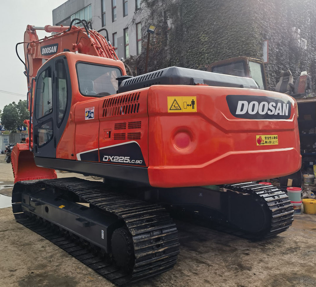 DOOSAN Doosan DX225LC Crawler excavator - Ekskavator perayap: gambar 3 DOOSAN Doosan DX225LC Crawler excavator - Ekskavator perayap: gambar 3