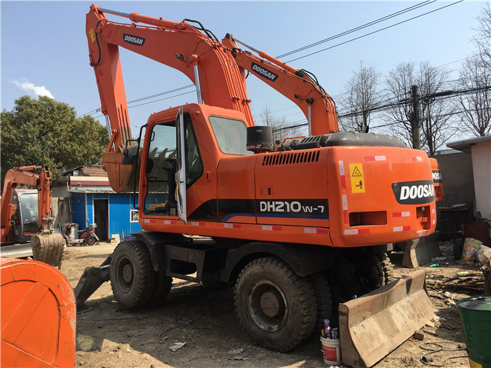 Doosan DH210w-7 wheel excavator - Ekskavator roda: gambar 3 Doosan DH210w-7 wheel excavator - Ekskavator roda: gambar 3