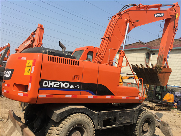 Doosan DH210w-7 wheel excavator - Ekskavator roda: gambar 1 Doosan DH210w-7 wheel excavator - Ekskavator roda: gambar 1