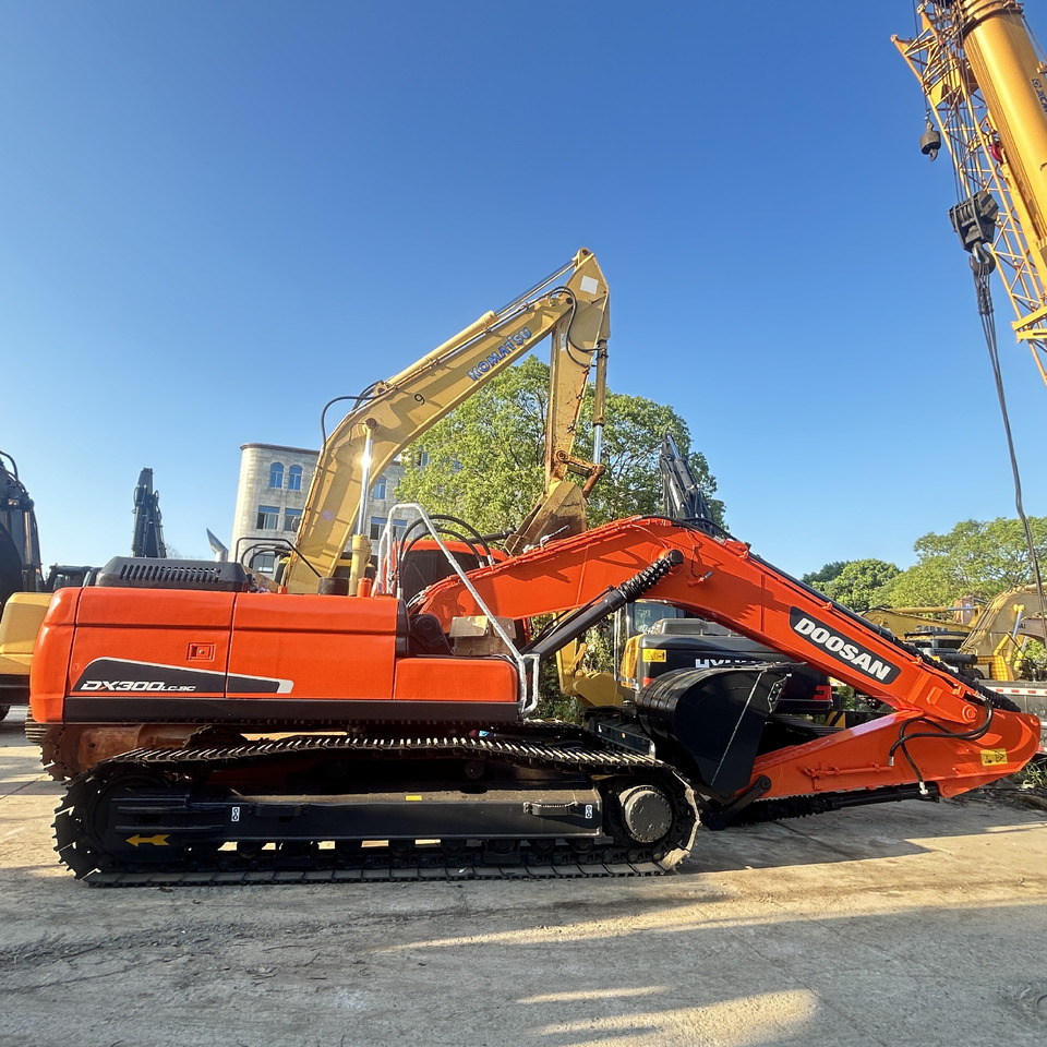 Doosan DX300LC Crawler Excavator - Ekskavator perayap: gambar 3 Doosan DX300LC Crawler Excavator - Ekskavator perayap: gambar 3