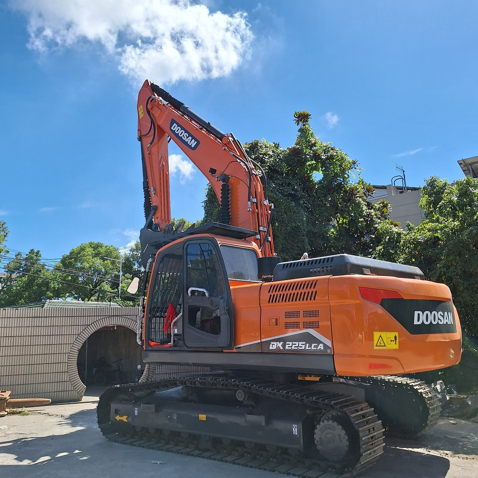 Doosan Dx225LCA Crawler Excavator - Ekskavator perayap: gambar 1 Doosan Dx225LCA Crawler Excavator - Ekskavator perayap: gambar 1