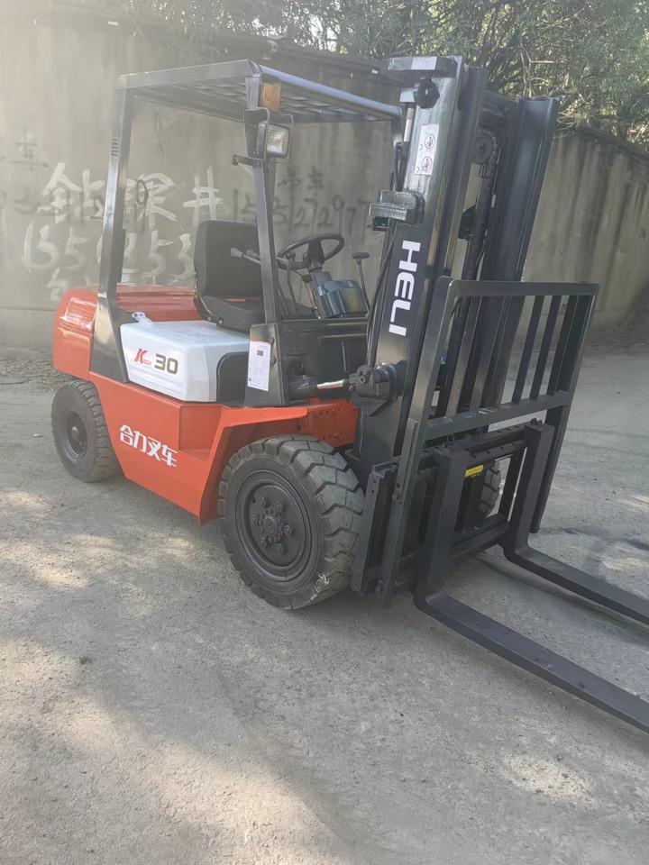 HELI CPCD 30 forklift - Forklift diesel: gambar 5 HELI CPCD 30 forklift - Forklift diesel: gambar 5