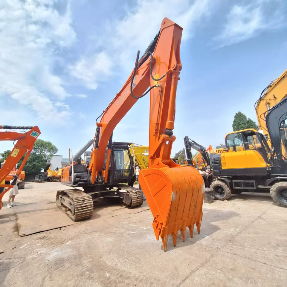 Hitachi ZX200 Excavator - Ekskavator perayap: gambar 5 Hitachi ZX200 Excavator - Ekskavator perayap: gambar 5