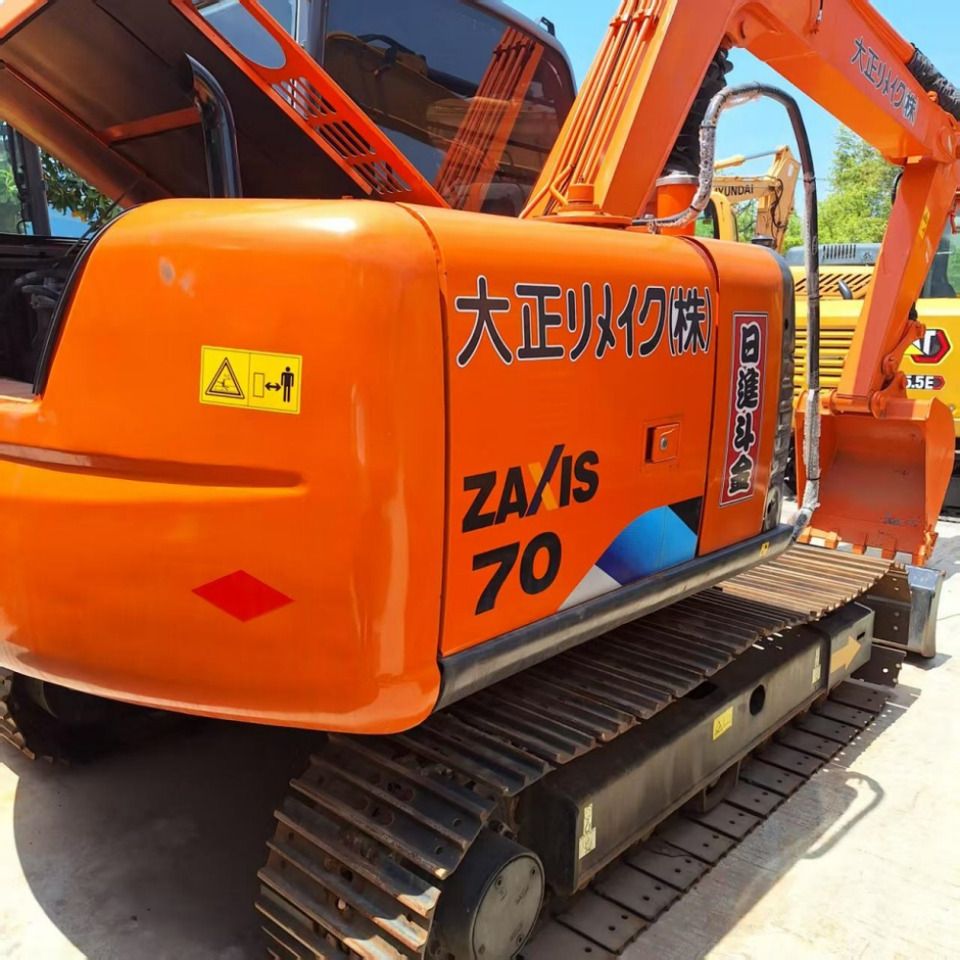 Hitachi ZX70 Excavator - Ekskavator perayap: gambar 3 Hitachi ZX70 Excavator - Ekskavator perayap: gambar 3