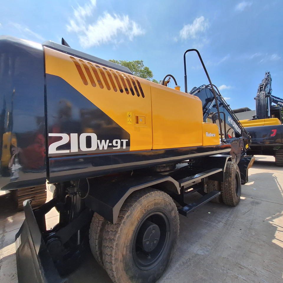 Hyundai 210w-9T wheel excavator - Ekskavator roda: gambar 2 Hyundai 210w-9T wheel excavator - Ekskavator roda: gambar 2