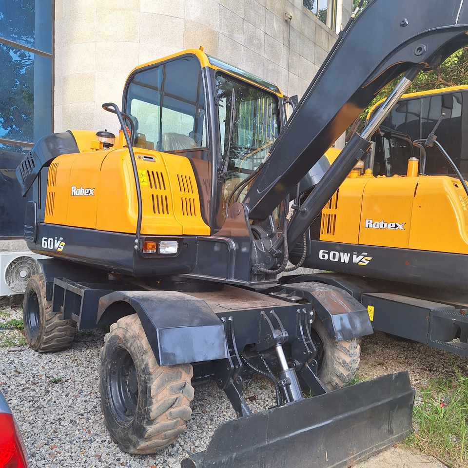 Hyundai 60vs excavator - Ekskavator roda: gambar 4 Hyundai 60vs excavator - Ekskavator roda: gambar 4
