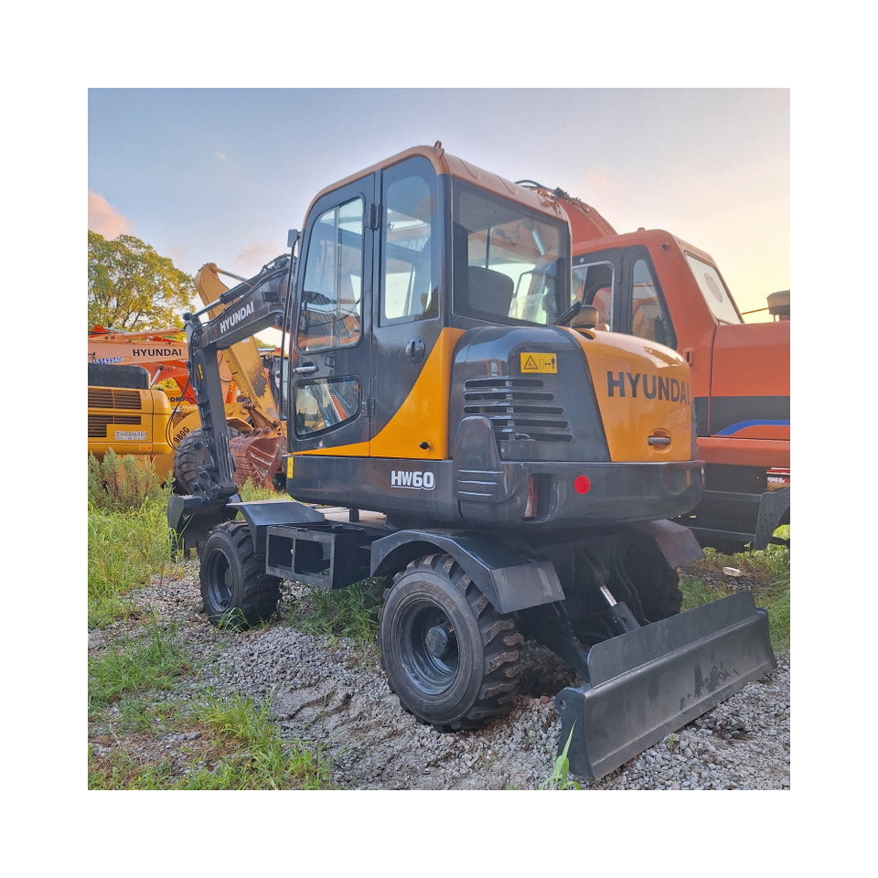 Hyundai HW60 excavator - Ekskavator roda: gambar 2 Hyundai HW60 excavator - Ekskavator roda: gambar 2