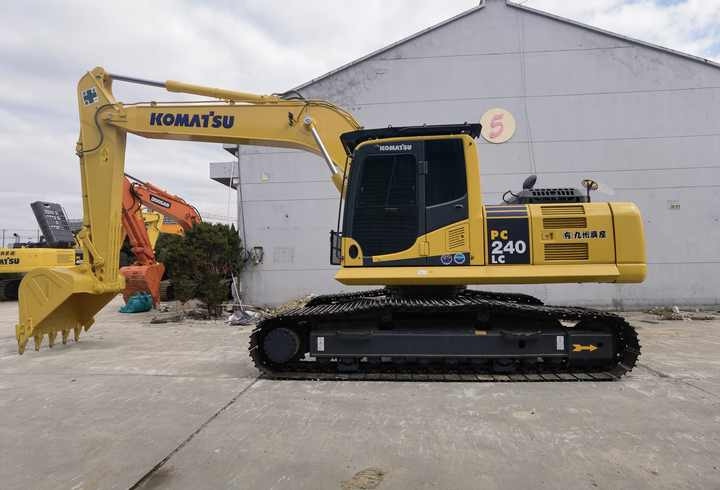 Japan Made Komatsu Second hand PC240LC-8 Excavator Used Construction Machine Komatsu Digger For Sale - Ekskavator perayap: gambar 5 Japan Made Komatsu Second hand PC240LC-8 Excavator Used Construction Machine Komatsu Digger For Sale - Ekskavator perayap: gambar 5