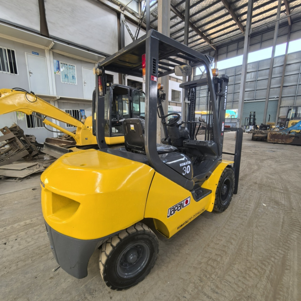 Komatsu FD30 Forklift - Forklift diesel: gambar 4 Komatsu FD30 Forklift - Forklift diesel: gambar 4