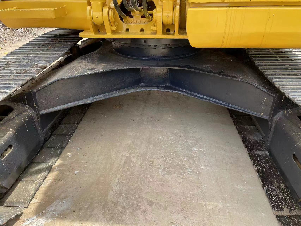 Komatsu PC130 Excavator - Ekskavator perayap: gambar 5 Komatsu PC130 Excavator - Ekskavator perayap: gambar 5