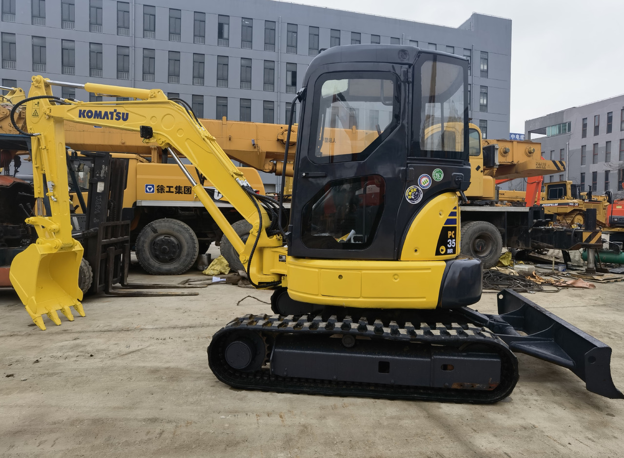 Komatsu PC35MR-3 Excavator - Ekskavator perayap: gambar 1 Komatsu PC35MR-3 Excavator - Ekskavator perayap: gambar 1