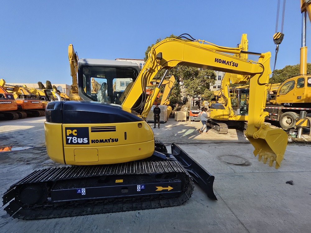 Komatsu pc78 Excavator - Ekskavator perayap: gambar 1 Komatsu pc78 Excavator - Ekskavator perayap: gambar 1