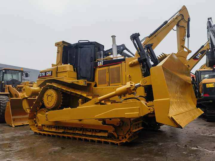 Original Japan Second Hand Construction Machinery Caterpillar D7R Bulldozer with price discount for sale - Bulldozer: gambar 5 Original Japan Second Hand Construction Machinery Caterpillar D7R Bulldozer with price discount for sale - Bulldozer: gambar 5