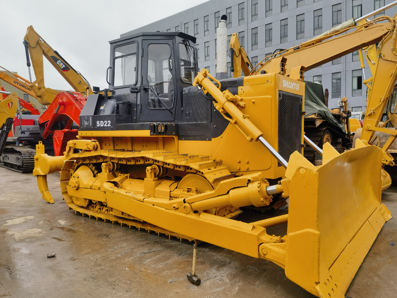 Shantui SD22 bulldozer - Bulldozer: gambar 1 Shantui SD22 bulldozer - Bulldozer: gambar 1