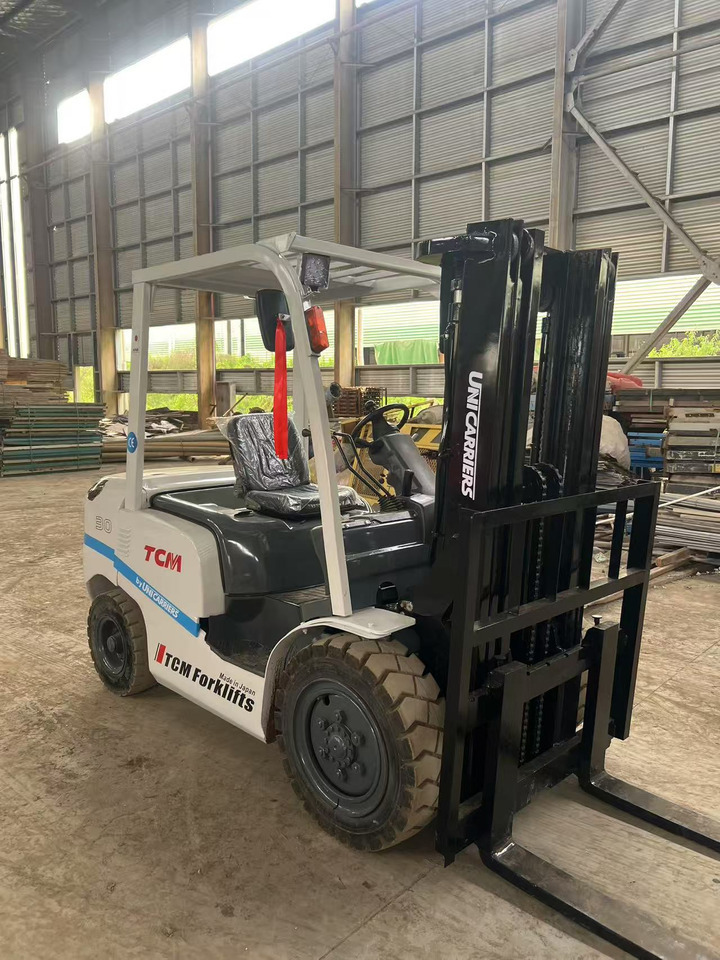 TCM FD30 Forklift - Forklift diesel: gambar 2 TCM FD30 Forklift - Forklift diesel: gambar 2